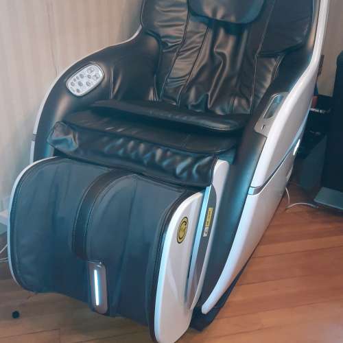 超新. OTO RK-13 Rockie Premium 按摩椅