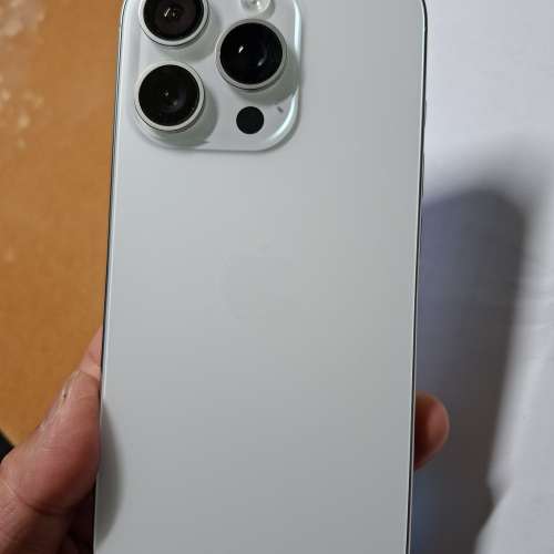 99%new 港行iPhone16 pro 512gb battery health 90%