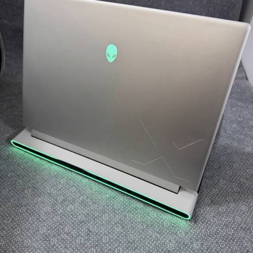 Alienware x16 r1 (64g+2tb)