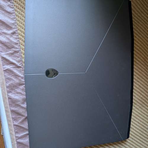 Alienware laptop gaming 電競 手提電腦 15吋 i7 8750h gtx 1070 max-q ssd  144hz