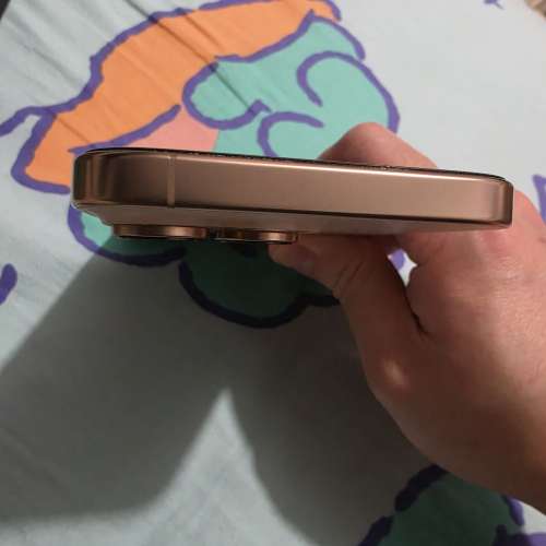 放iphone 16 pro max 256gb 金色