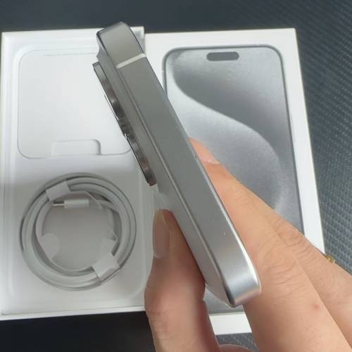 苹果 iPhone 15 Pro Max 256GB-白色-香港版