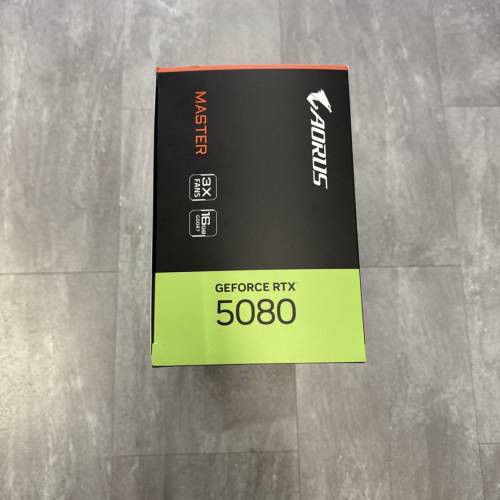 技嘉 AORUS RTX 5080 MASTER 16G 超频显卡