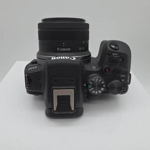佳能 EOS R10 24.2MP 无反光镜相机，配 RF-S 18-45mm 镜头