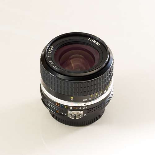 Nikon AI-S NIKKOR 24mm f/2.8