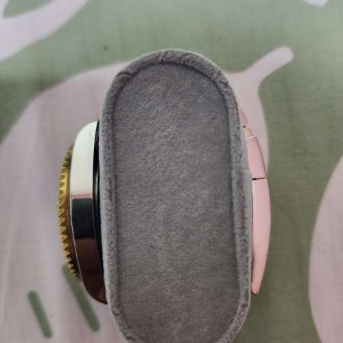 玩具 ROLEX 116613LB. Submariner Date  間金藍水鬼腕錶一隻。。98%新 想要交換其他...