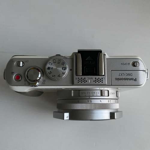 Panasonic Lumix DMC-LX7 相機 1.4大光圈 lx 7白色輕巧大眼仔