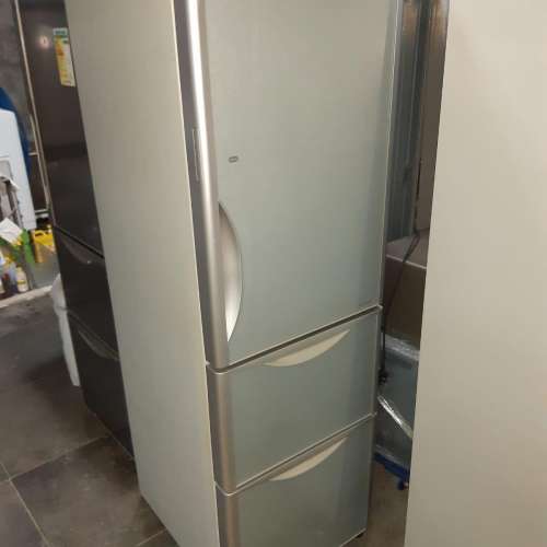 8成新玻璃面日立大尺寸變頻雪櫃