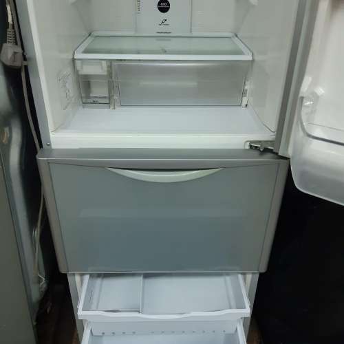 8成新玻璃面日立大尺寸變頻雪櫃