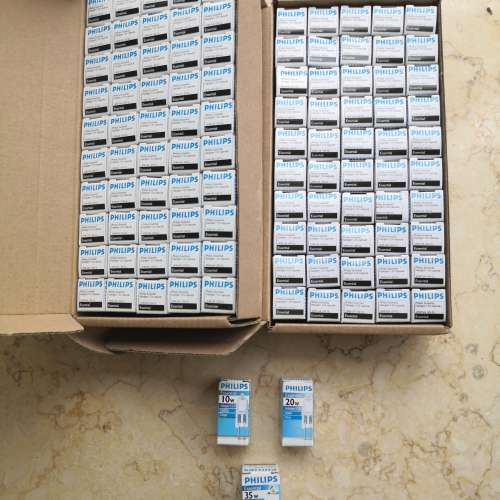 全新 PHILIPS Essential Halogen 12V Capsule 米仔膽，包本地郵費
