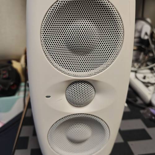 IK Multimedia iLoud MTM 主動式錄音室監聽喇叭（白色款）1 隻