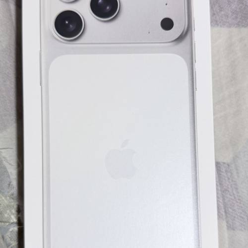 iPhone 17 pro max銀色512gb