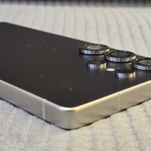 samsung Samsung S25Ultra。 16+1TB黑色行貨。完美冇花，幾乎全新，全套齊有盒。