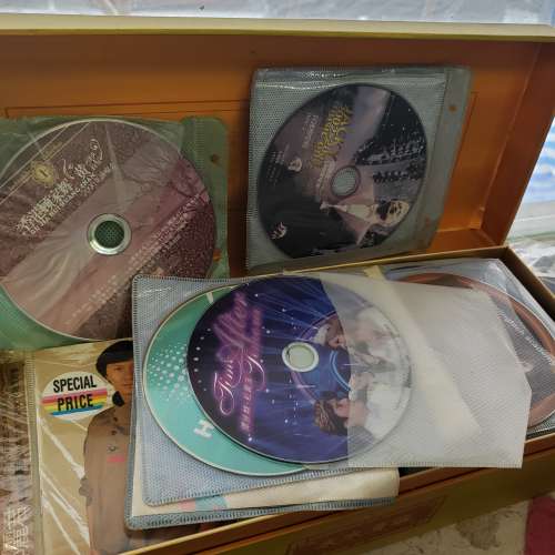 CD VCD 數十隻 清屋找到  沒有機播放  合用旺角道面交。