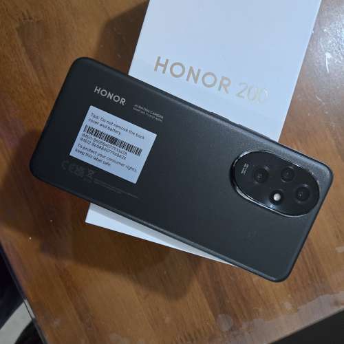 HONOR 200