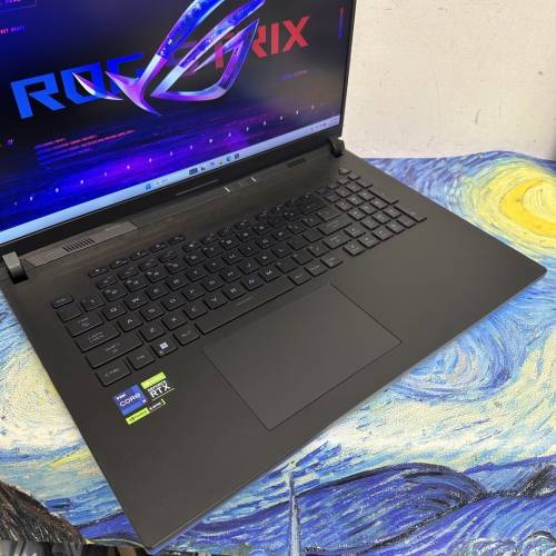 Asus Rog strix scar i9-14900HX/32GB RAM/1.2T Laptop
