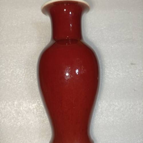 郎紅釉花瓶