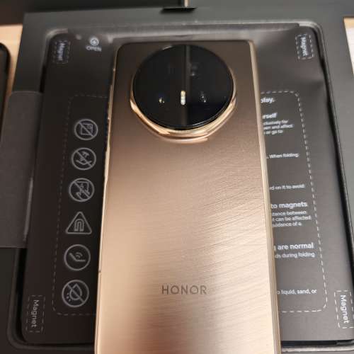 99%極新無花 香港行貨 曙光金 榮耀 Honor Magic V5 16+512GB 全套有盒有單有保用