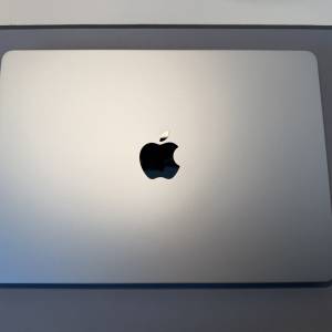 99.9999%新 翻新品Apple MacBook Air 13&rdquo; M4 chip (16 + 256Gb) 銀色連Apple care+
