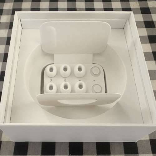 新款 Apple AirPods Pro 3 藍牙耳機 行貨 100%全新 只開盒檢查和試機 原廠保養到20...