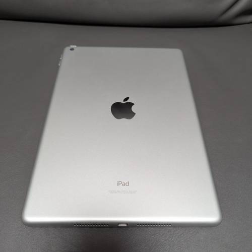 Apple iPad 9th generation Silver 64GB Wi-Fi model iPadOS 18 MK2L3ZP/A 第9代 銀色