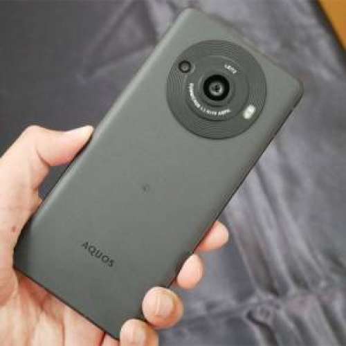 日本電話Sharp Aquos R8 Pro(香港5G可用)