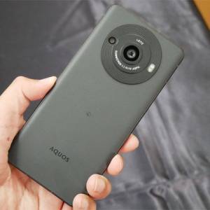 日本電話Sharp Aquos R8 Pro(香港5G可用)