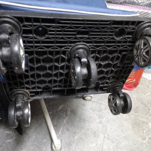 藍色大容量購物車（買餸車），換了全新袋，兩側及後面都各有一個袋