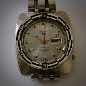 ( 已售出 ) 古董Vintage Seiko 5126-8130 Rally Sport 70meters Automatic Watch