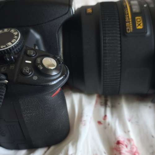 Nikon D3100 + 18-300 F3.5-5.6