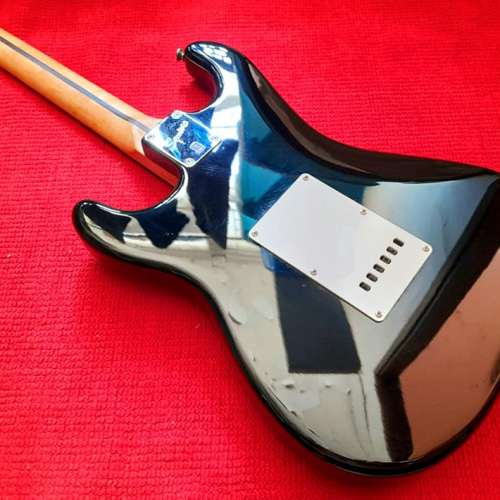 FENDER squier affinity stratocaster indonesia ssh  GUITAR 電結他 黑色 鏡面