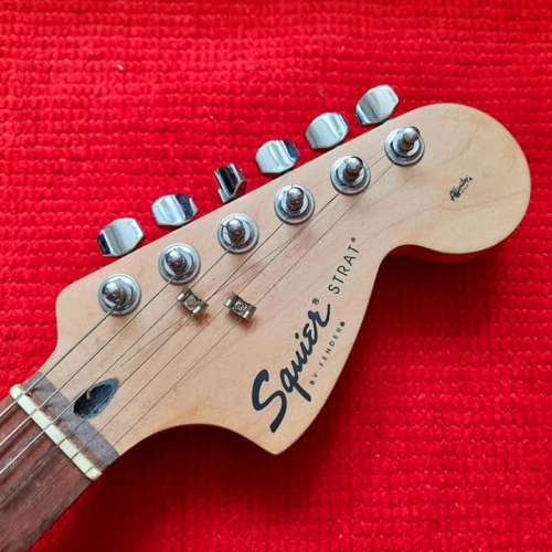 FENDER Squier Stratocaster GUITAR 電結他 淺黃色 鏡面
