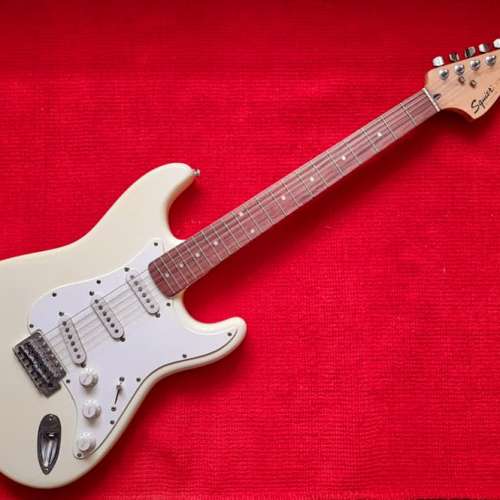 FENDER Squier Stratocaster GUITAR 電結他 淺黃色 鏡面