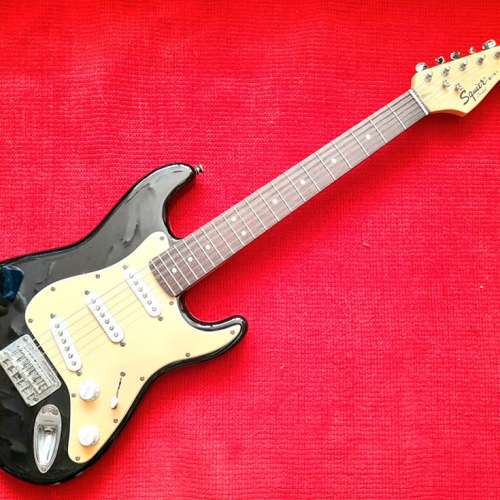 fender squier mini 黑色 stratocaster GUITAR 細身電結他