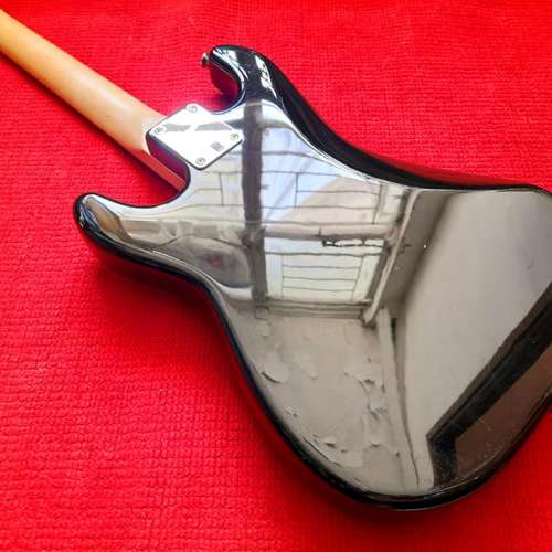 fender squier mini 黑色 stratocaster GUITAR 細身電結他