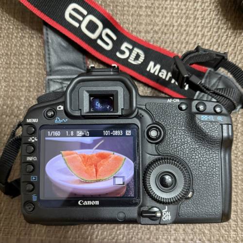 Canon 5D2 + 50mm / 1.8f