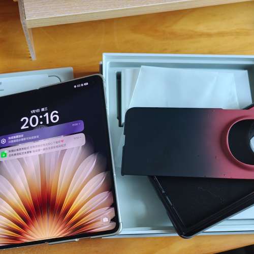 OPPO find n5 白色，行貨，16+512gb