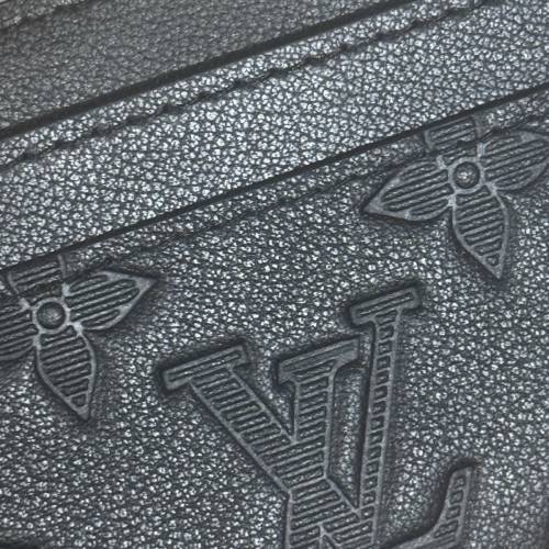 Lv卡夾黑色壓花條紋