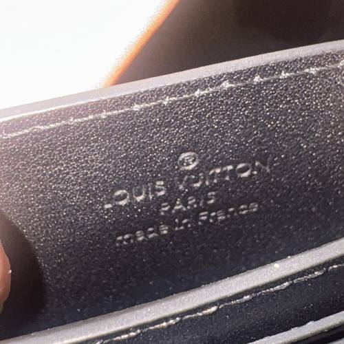 Lv卡夾黑色壓花條紋
