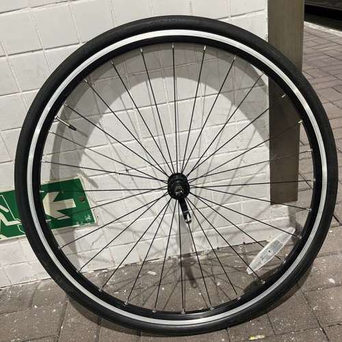 公路單車前輪，700X32C買錯咗，全新，擺咗兩個月。
