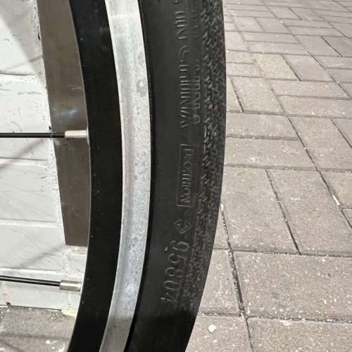 公路單車前輪，700X32C買錯咗，全新，擺咗兩個月。