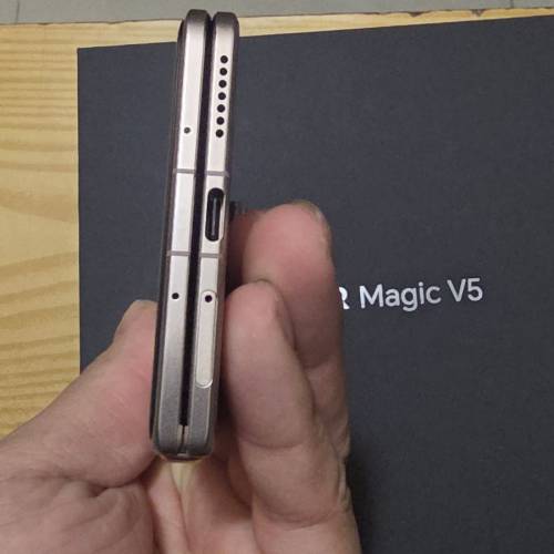 Magic V5 可充全新 配件全新 長保養 全套有單 no v6 fold 7