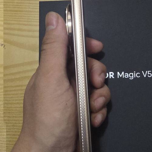 Magic V5 可充全新 配件全新 長保養 全套有單 no v6 fold 7