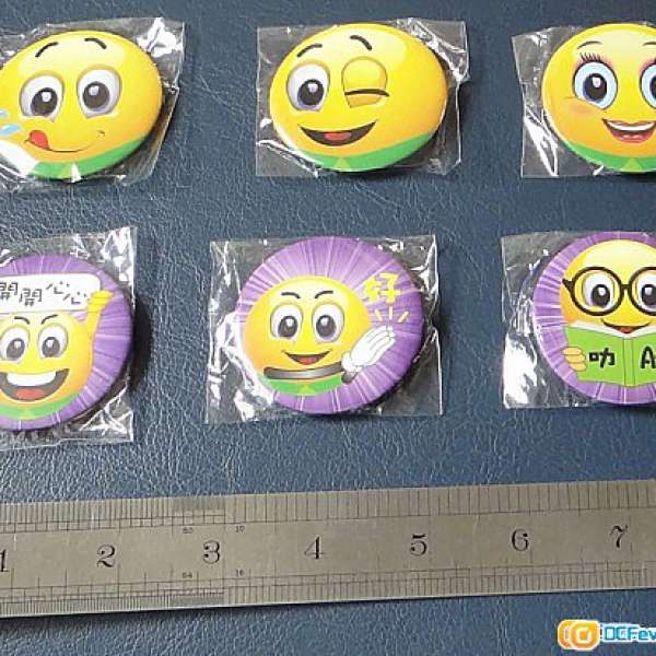 Six # of Smile 磁貼 尺寸: 2"x2"