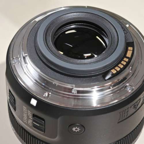 Canon EF-S 35mm F2.8 Macro IS STM (APS-C)