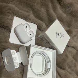 出售AirpodsPro2代type-c