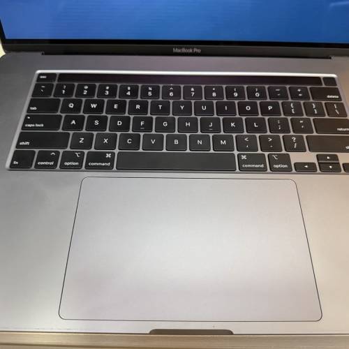 Apple MacBook Pro 16 inch 2019 i7 16gb ram 512gb
