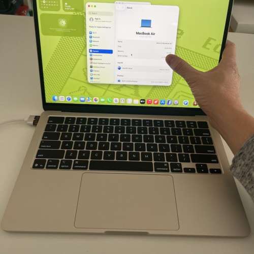 Apple MacBook Air M4 13 inch 24GB RAM / 500GB SSD / Silver / 95% new