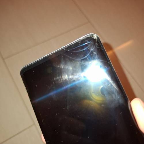 Huawei P30 Pro，8GB RAM，128gb