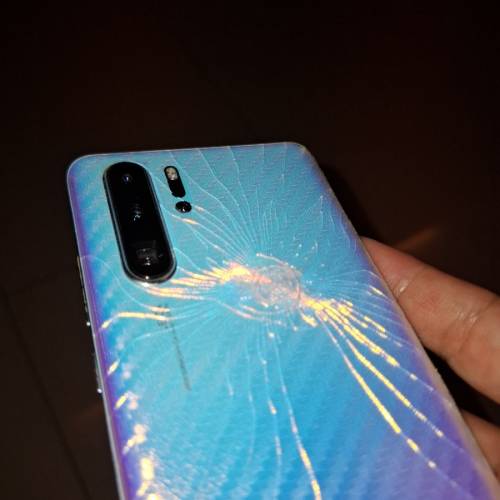 Huawei P30 Pro，8GB RAM，128gb